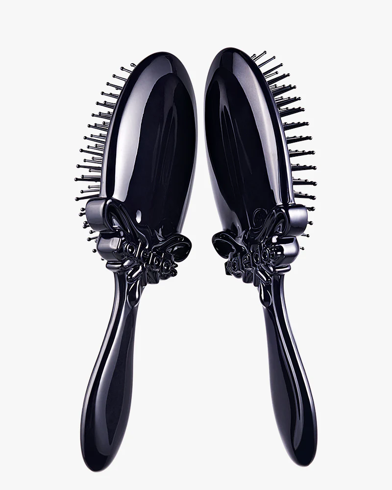 Petal Soft Detangler Brush - Image 4